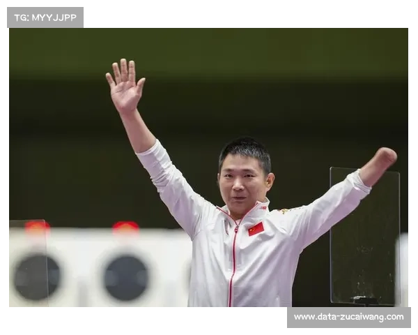 新疆日报记者黄兴报道田径赛引发媒体广泛关注赛事盛况引领热议 新疆日报记者黄兴报道田径赛引发媒体广泛关注赛事盛况引领热议